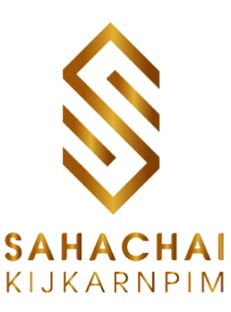 Sahachai Kijakarnpim logo with "ผลงาน" title and solar panel installation context.